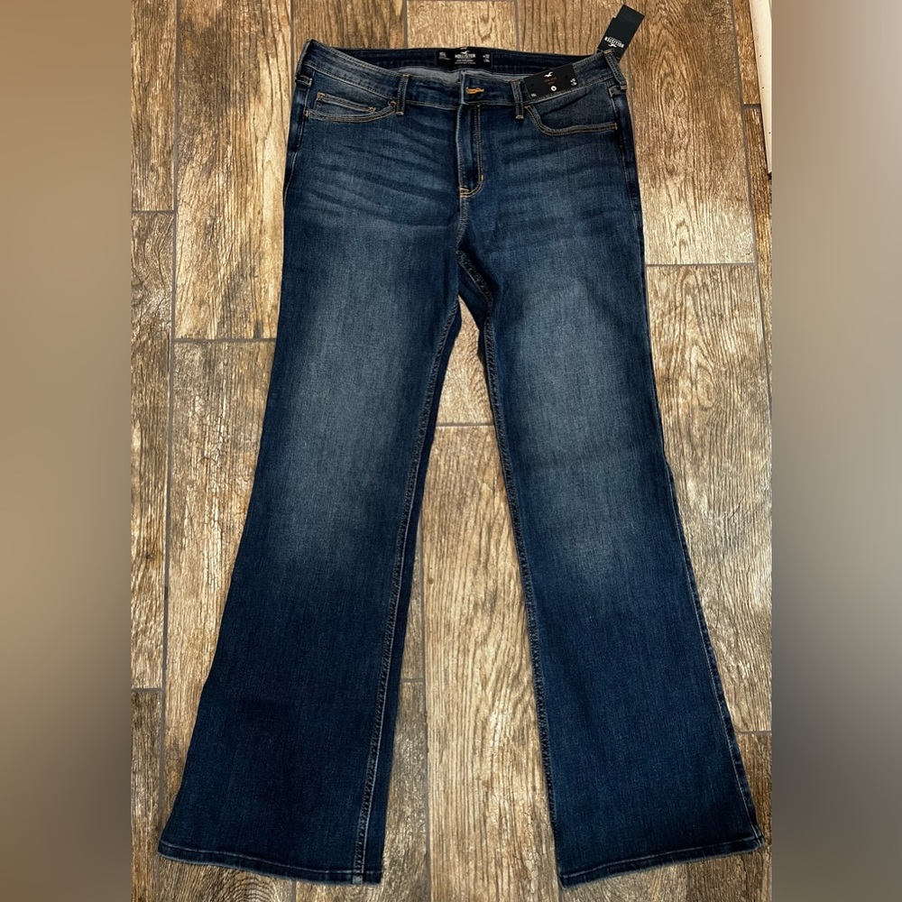 Hollister Low Rise Boot, NWT women’s size 32x32